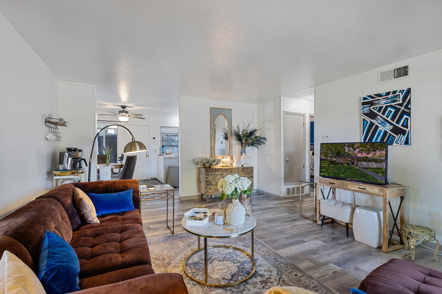 Detail Gallery Image 7 of 29 For 6415 Plymouth Rd, Stockton,  CA 95207 - 2 Beds | 1 Baths