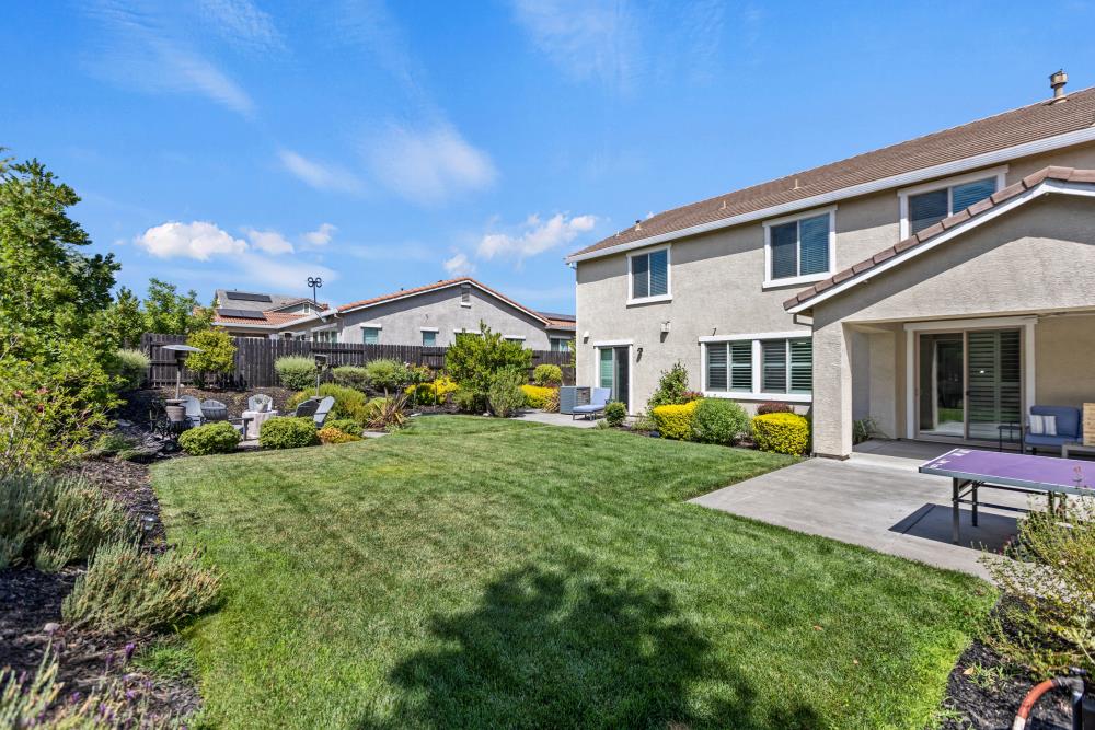 Detail Gallery Image 61 of 89 For 981 Dusty Stone Loop, Rocklin,  CA 95765 - 5 Beds | 5 Baths