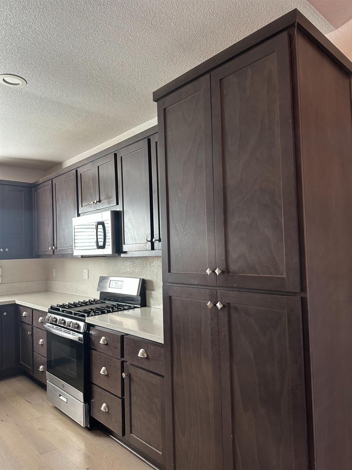 Detail Gallery Image 15 of 15 For 600 Valley View Dr, Oakdale,  CA 95361 - 3 Beds | 2 Baths