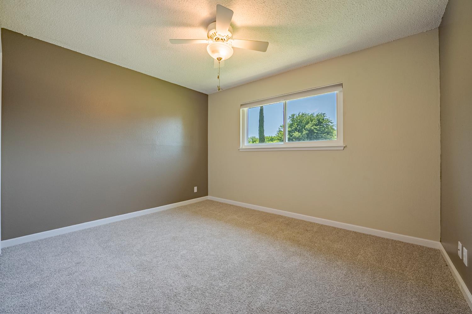 Detail Gallery Image 33 of 46 For 2601 Hoover Ct, Merced,  CA 95340 - 3 Beds | 1/1 Baths