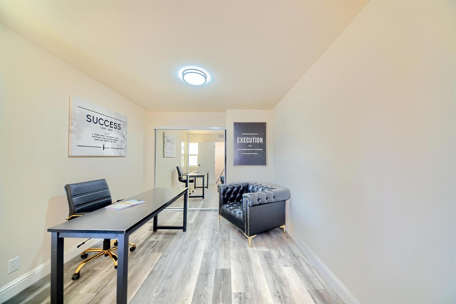 Detail Gallery Image 4 of 32 For 5416 Ridgeway Ave, Stockton,  CA 95207 - 4 Beds | 2 Baths