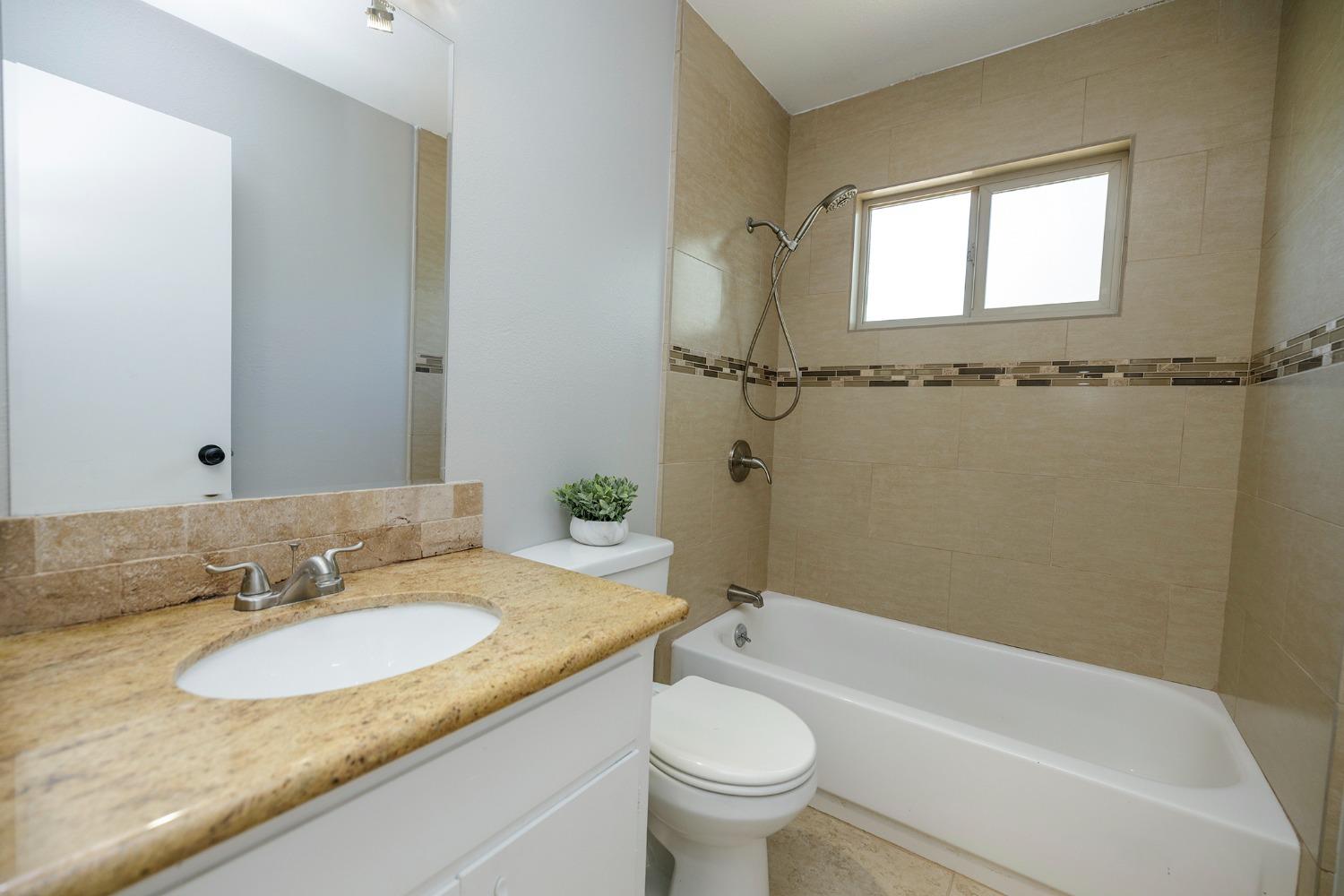 Detail Gallery Image 43 of 66 For 2404 San Domingo Way, Modesto,  CA 95355 - 3 Beds | 2 Baths