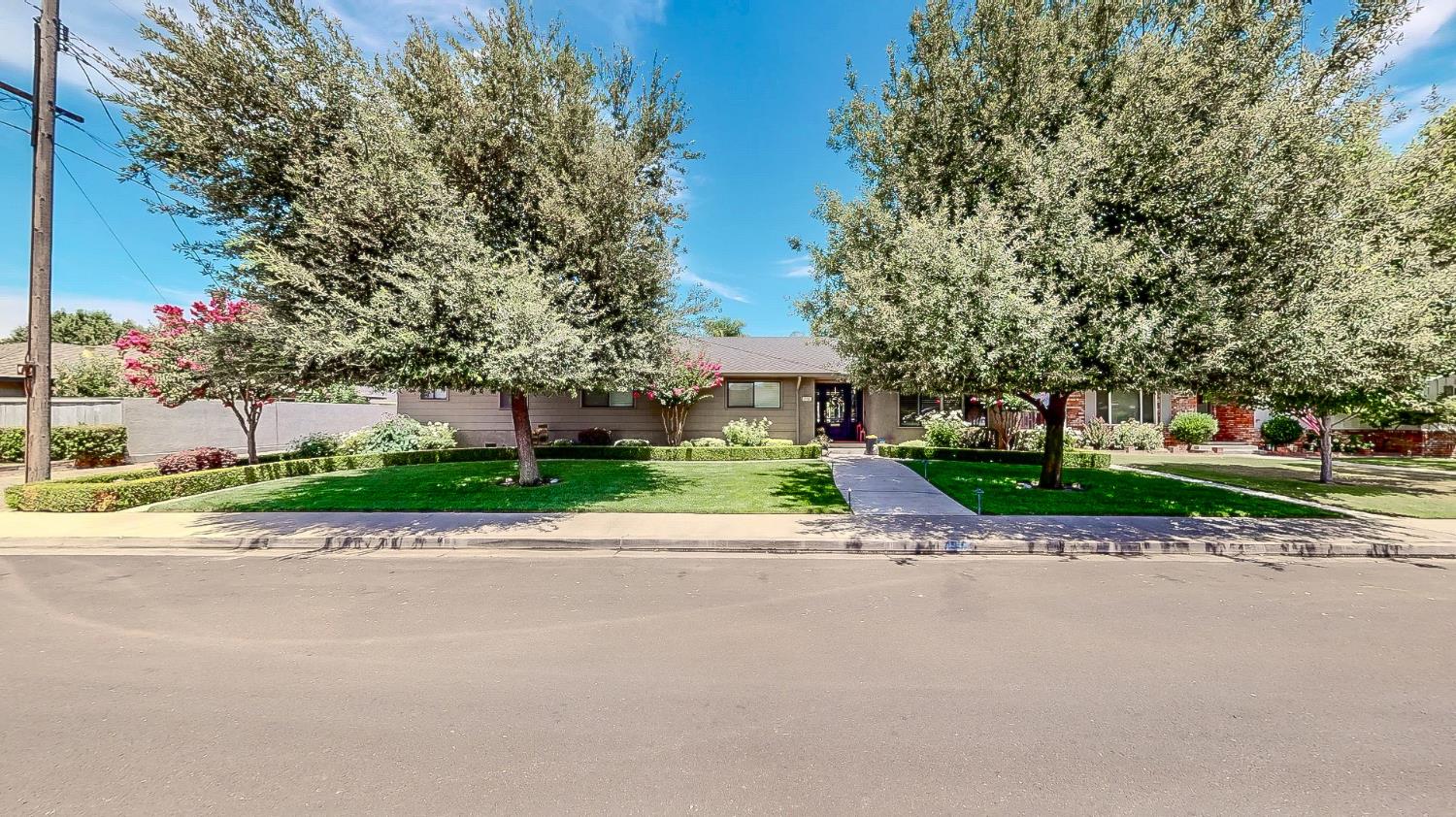 Detail Gallery Image 1 of 76 For 2155 Mira Flores Dr, Turlock,  CA 95380 - 3 Beds | 3 Baths