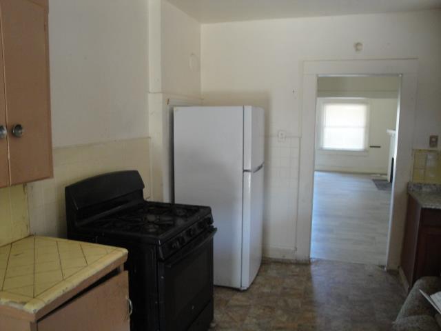 E Washington Avenue, Fresno, California image 7