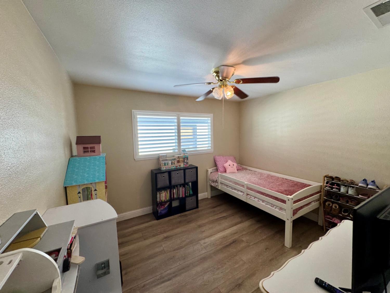 Detail Gallery Image 24 of 36 For 570 S Minaret Ave, Turlock,  CA 95380 - 3 Beds | 1 Baths