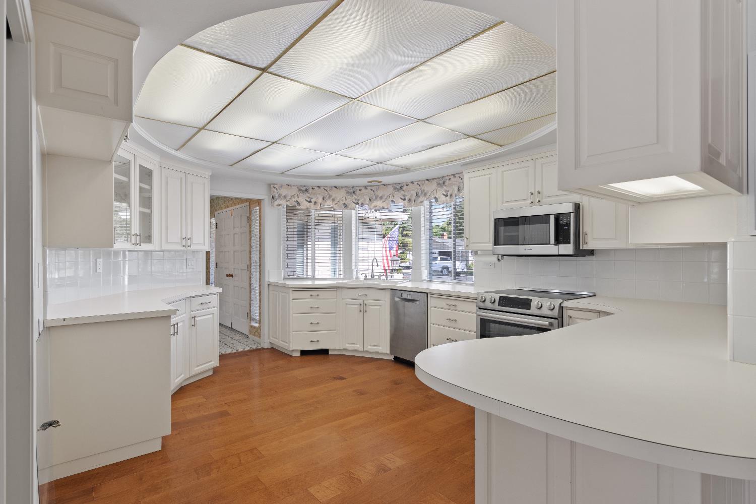 Detail Gallery Image 7 of 41 For 1909 Rockford Ave, Modesto,  CA 95355 - 3 Beds | 3 Baths