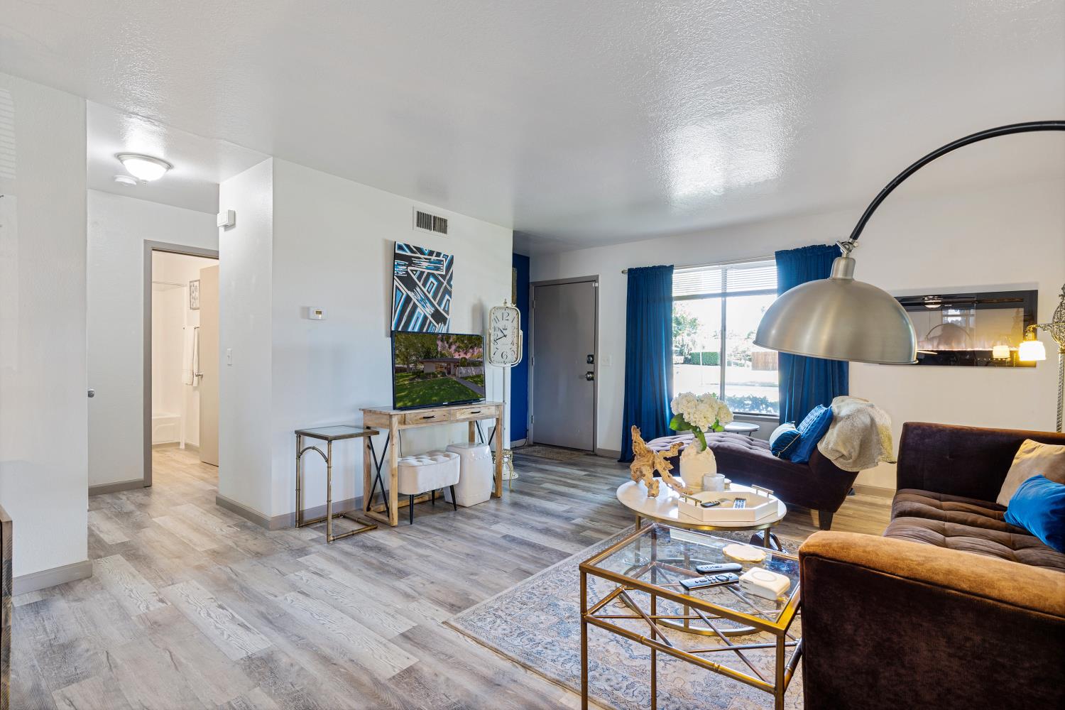 Detail Gallery Image 6 of 29 For 6415 Plymouth Rd, Stockton,  CA 95207 - 2 Beds | 1 Baths