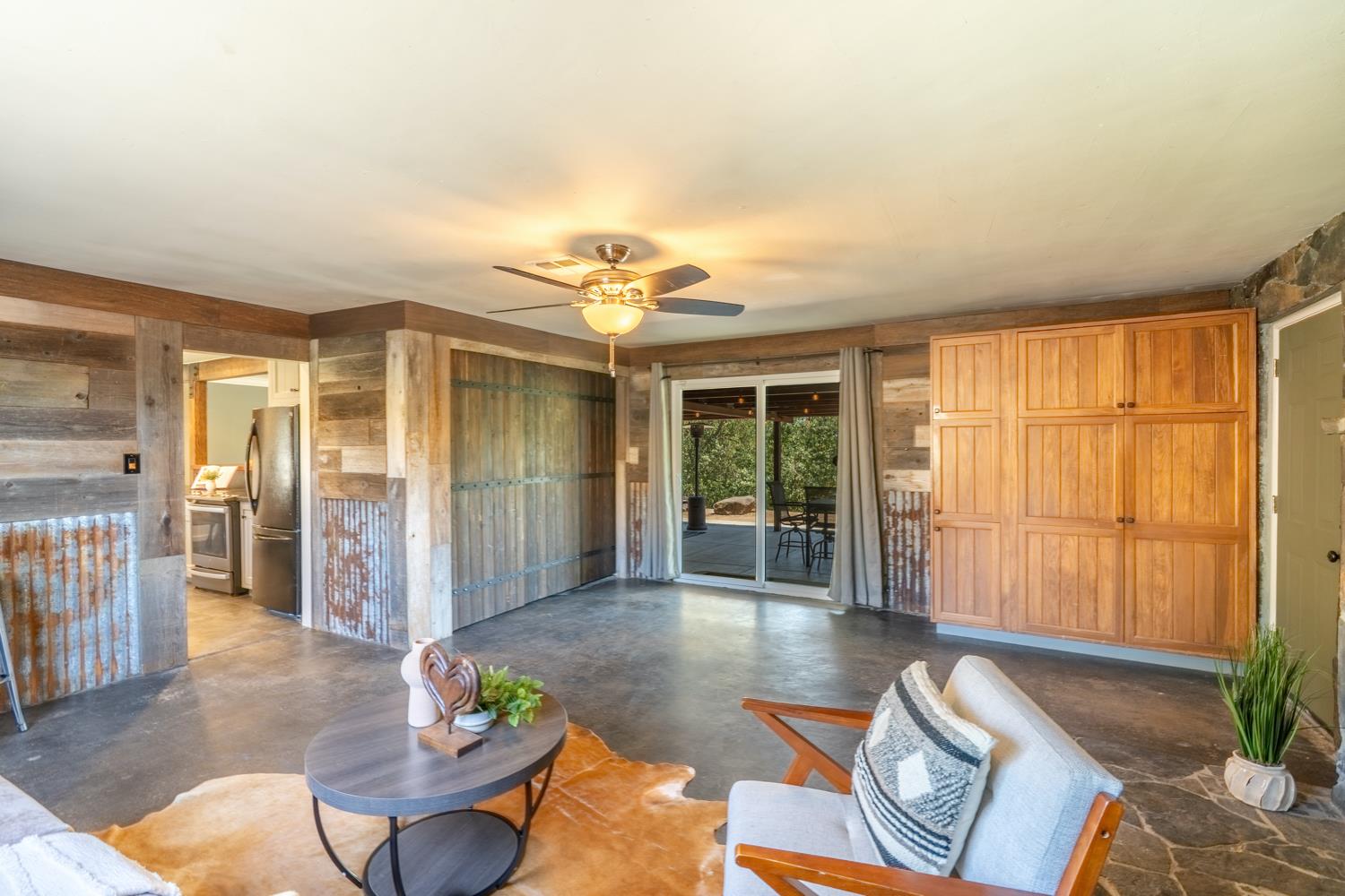 Detail Gallery Image 2 of 30 For 11812 Rodden Rd, Oakdale,  CA 95361 - 3 Beds | 2 Baths