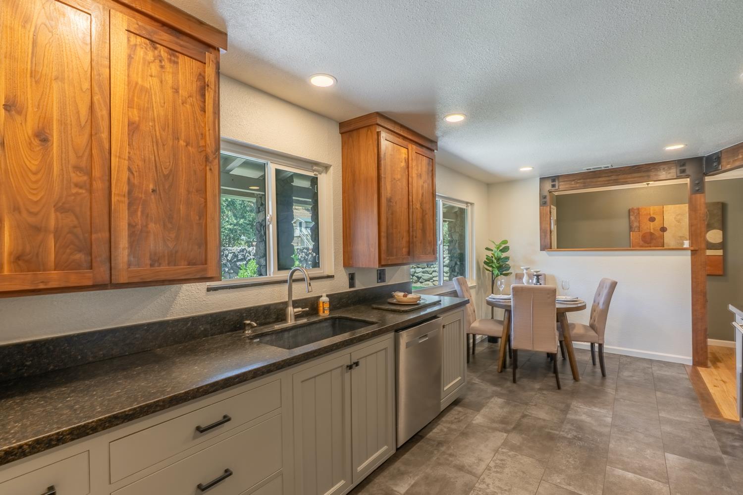 Detail Gallery Image 13 of 30 For 11812 Rodden Rd, Oakdale,  CA 95361 - 3 Beds | 2 Baths