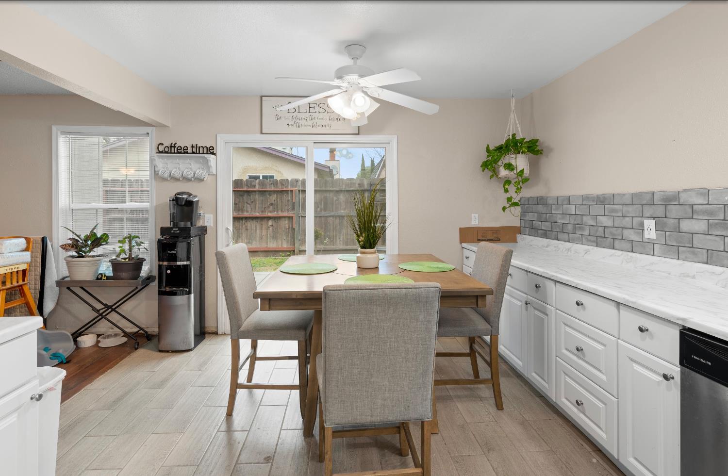 Detail Gallery Image 14 of 23 For 508 Mary Todd Ln, Modesto,  CA 95354 - 4 Beds | 2 Baths
