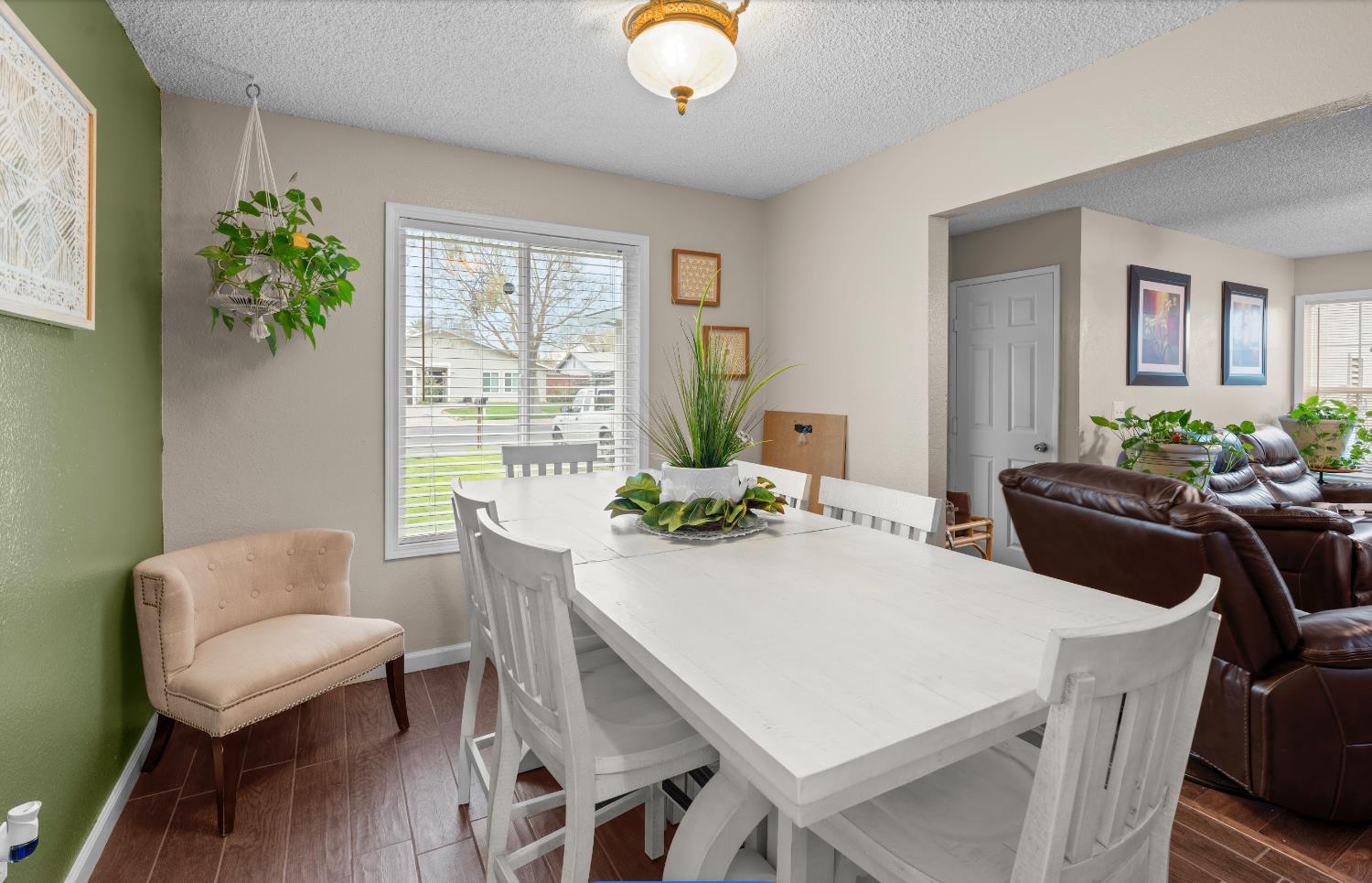 Detail Gallery Image 9 of 23 For 508 Mary Todd Ln, Modesto,  CA 95354 - 4 Beds | 2 Baths