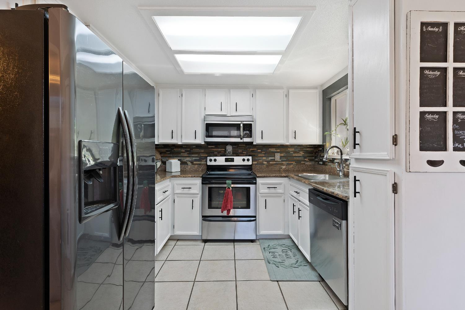 Detail Gallery Image 7 of 18 For 3625 Brookline St, Modesto,  CA 95356 - 3 Beds | 2 Baths