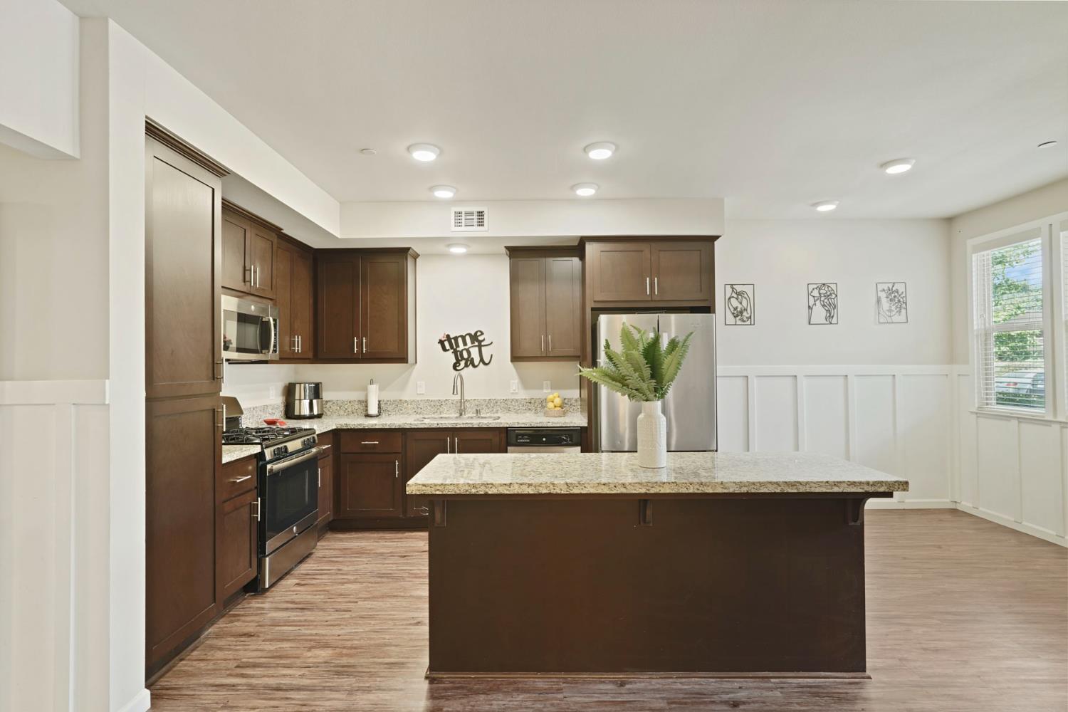 Detail Gallery Image 1 of 49 For 140 Ivy Ave #E 35,  Patterson,  CA 95363 - 2 Beds | 2 Baths