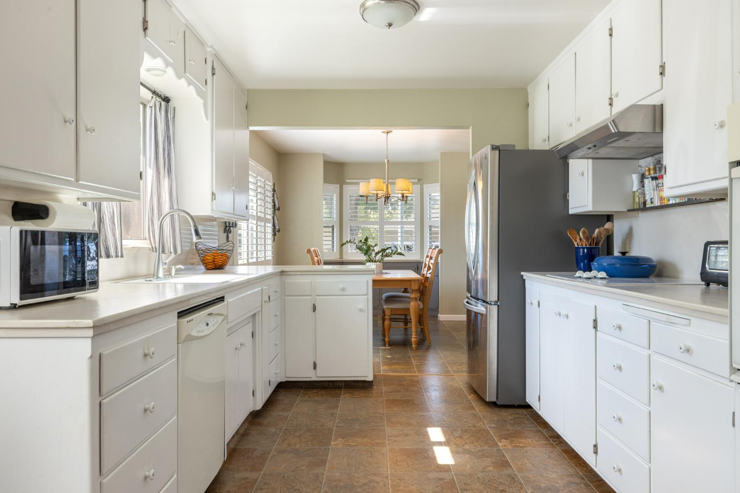 Detail Gallery Image 14 of 43 For 1321 Cypress Ave, Modesto,  CA 95350 - 3 Beds | 2/1 Baths