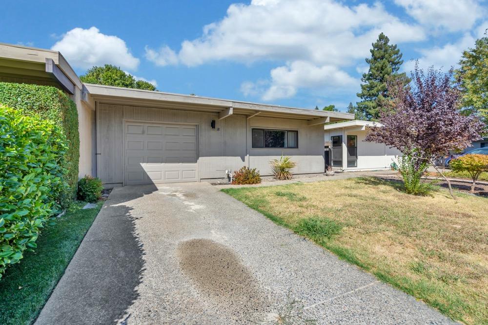 Detail Gallery Image 3 of 36 For 18 Cattail Ct, Sacramento,  CA 95833 - 3 Beds | 2 Baths