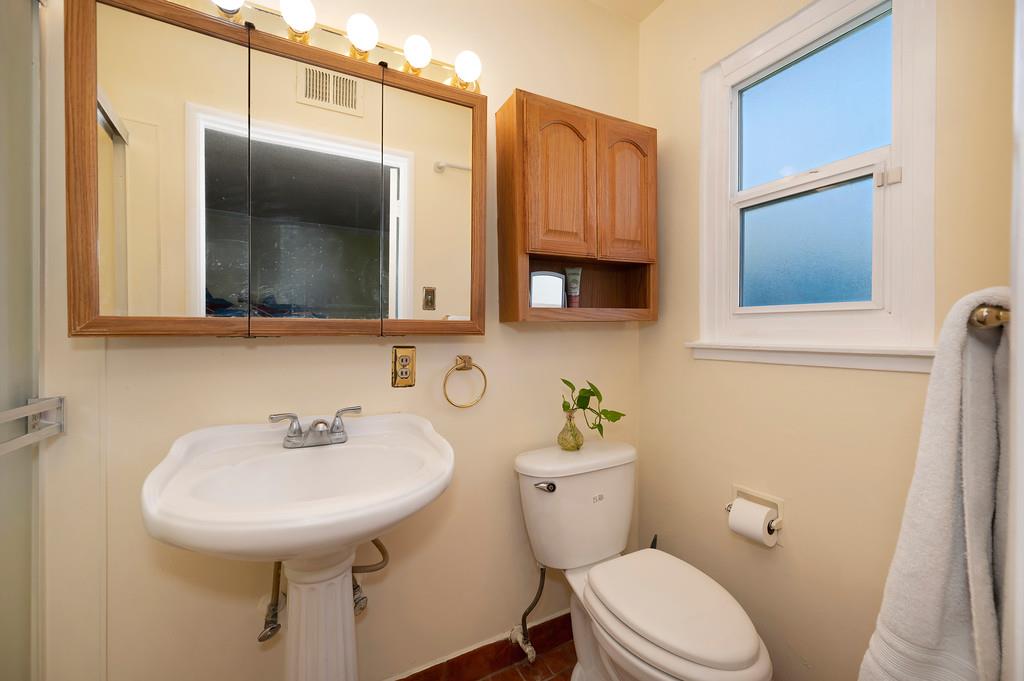 Detail Gallery Image 17 of 21 For 5433 Edgerly Way, Carmichael,  CA 95608 - 3 Beds | 2 Baths