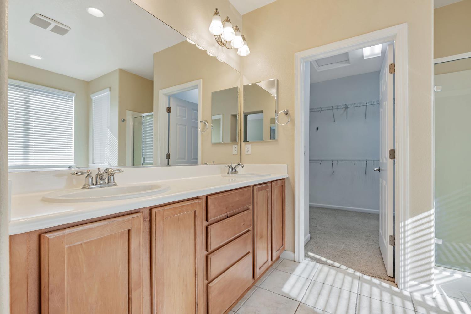 Detail Gallery Image 33 of 42 For 17002 Pecan Hollow Way, Lathrop,  CA 95330 - 4 Beds | 2/1 Baths
