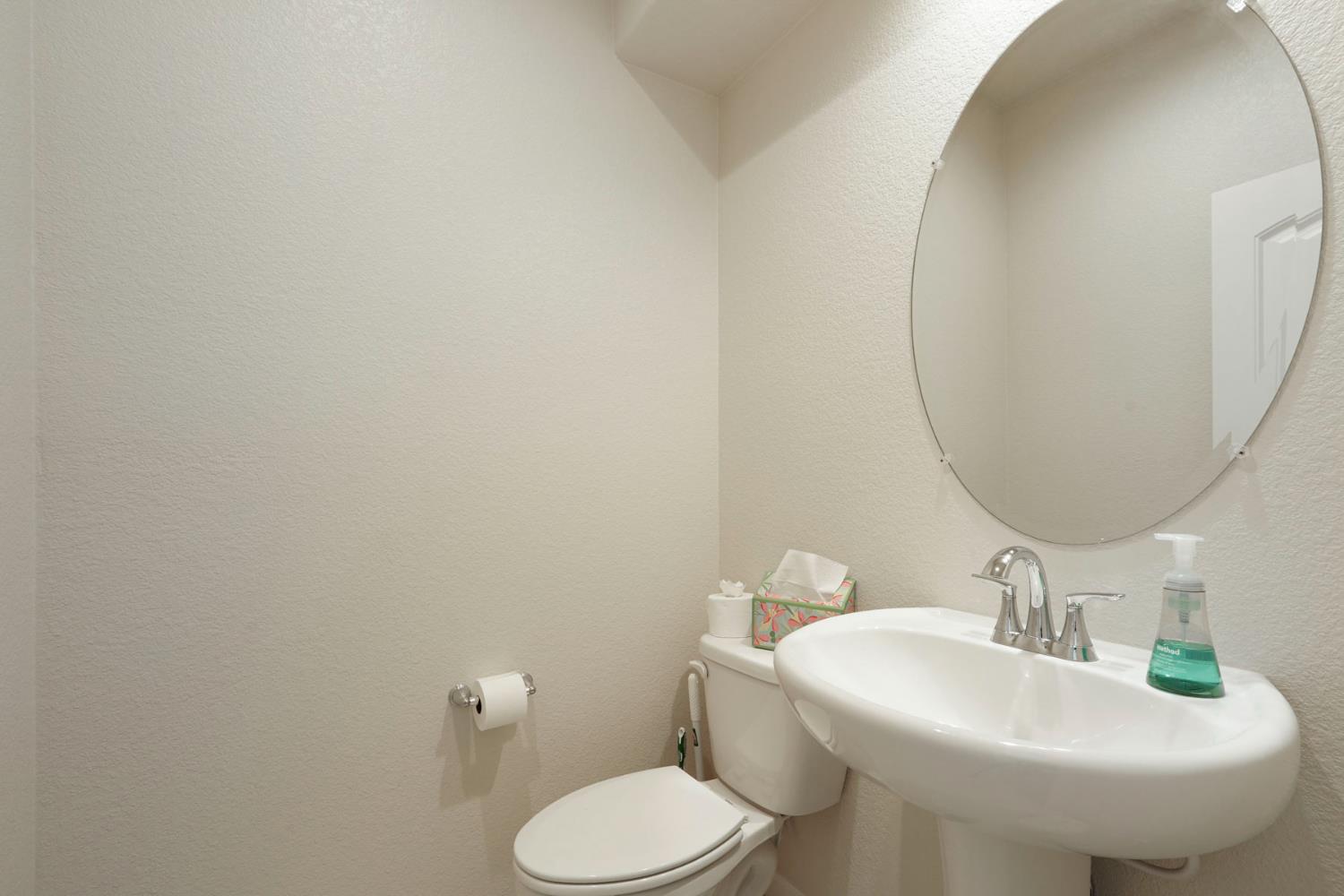 Detail Gallery Image 15 of 35 For 1517 Luminous St, Modesto,  CA 95356 - 4 Beds | 2/1 Baths