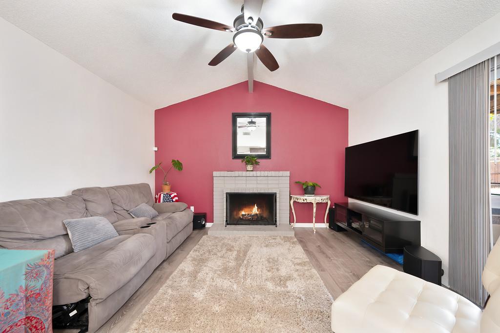 Detail Gallery Image 20 of 29 For 4200 Rose Valley Way, Sacramento,  CA 95826 - 3 Beds | 2 Baths