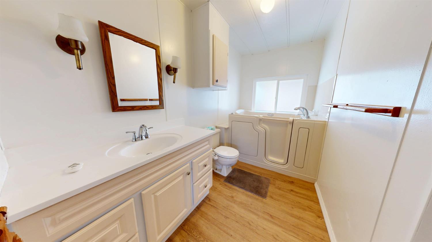 Detail Gallery Image 9 of 14 For 167 Clipper Ln, Modesto,  CA 95356 - 2 Beds | 2 Baths