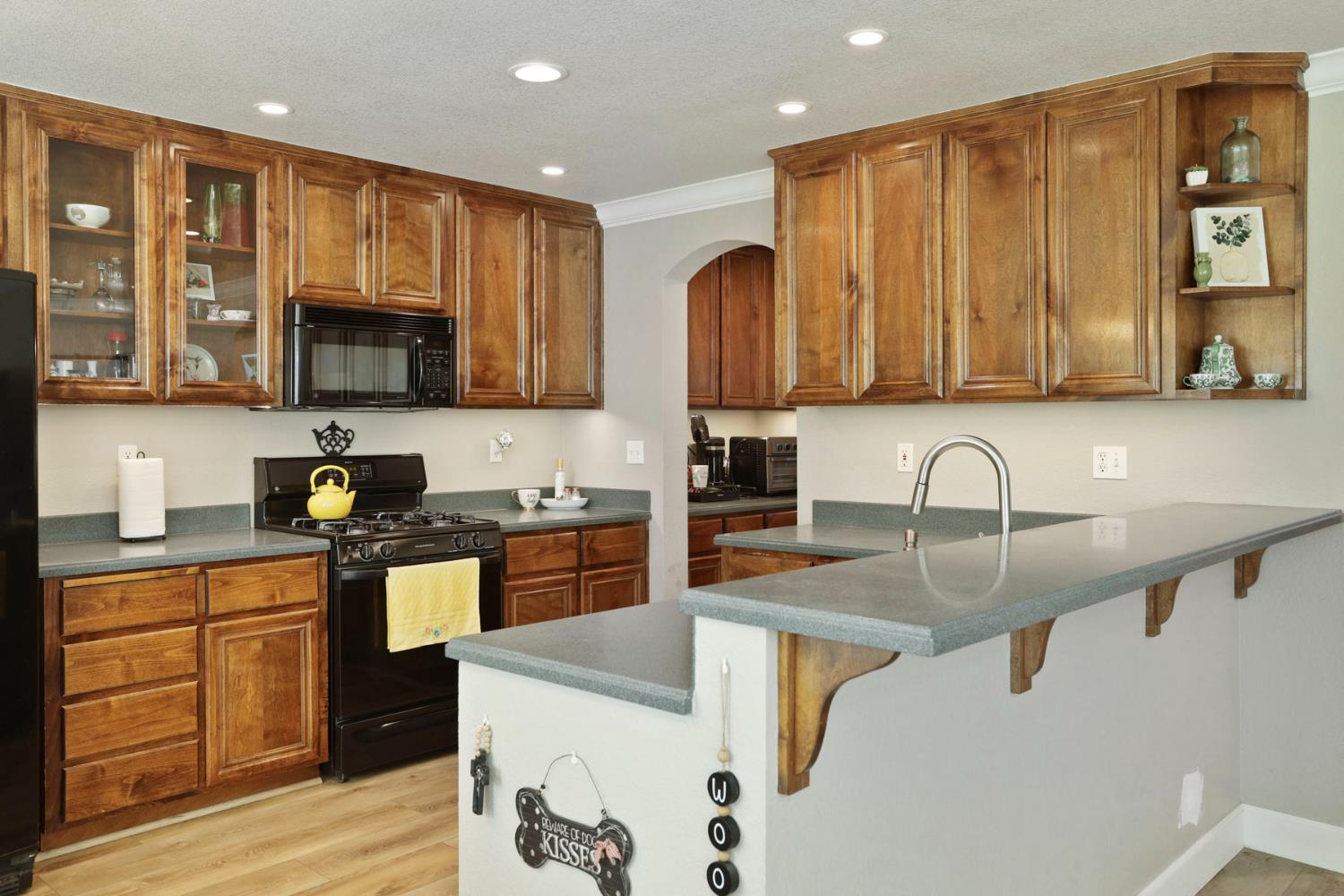 Detail Gallery Image 18 of 59 For 494 Summerton Ln, Turlock,  CA 95382 - 4 Beds | 2/1 Baths