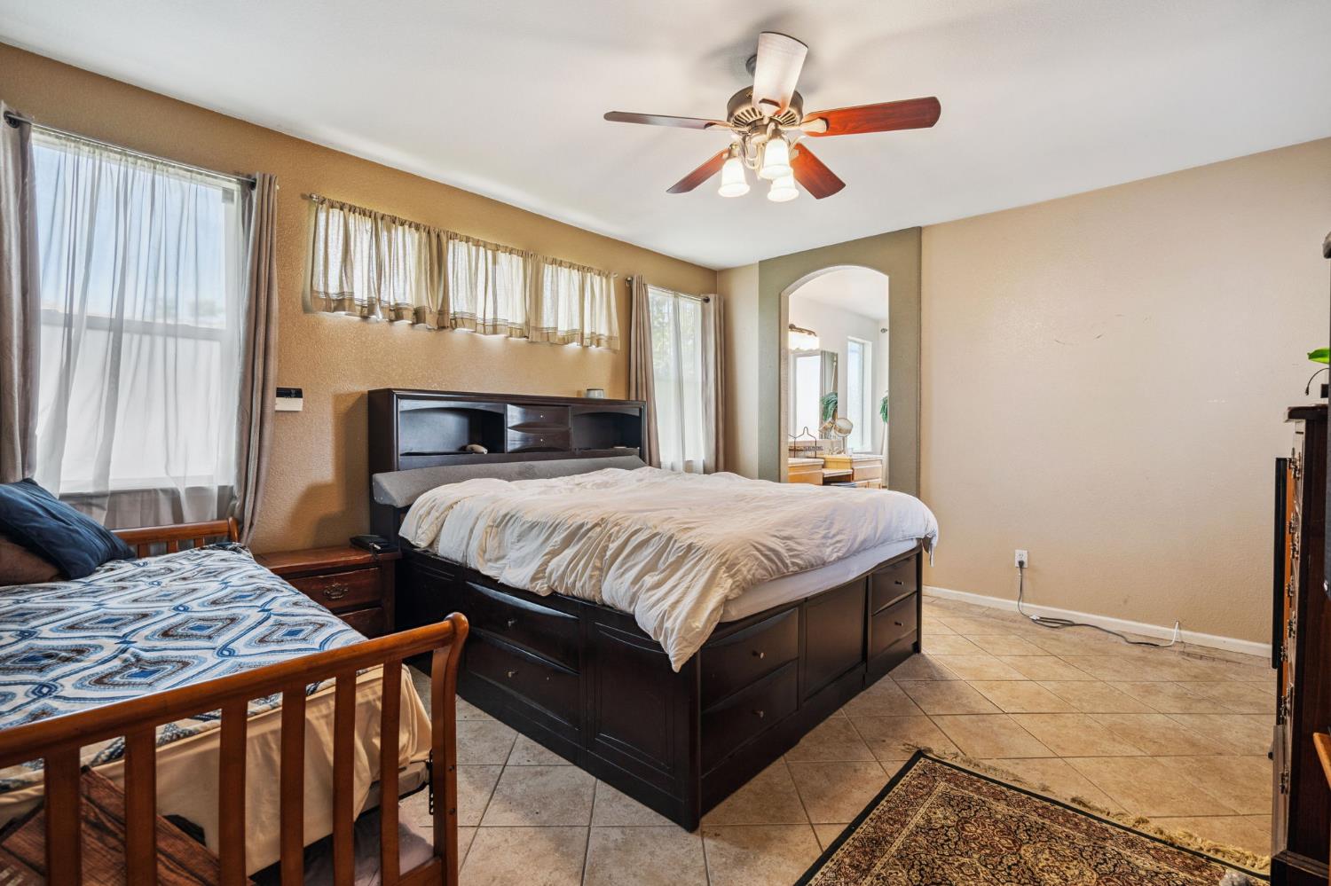 Detail Gallery Image 13 of 40 For 3 Michelson Ct, Sacramento,  CA 95835 - 5 Beds | 3 Baths