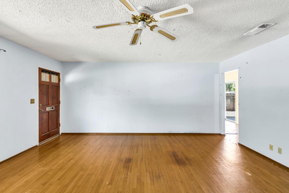 Detail Gallery Image 8 of 41 For 5548 Beauregard Way, Orangevale,  CA 95662 - 3 Beds | 2 Baths
