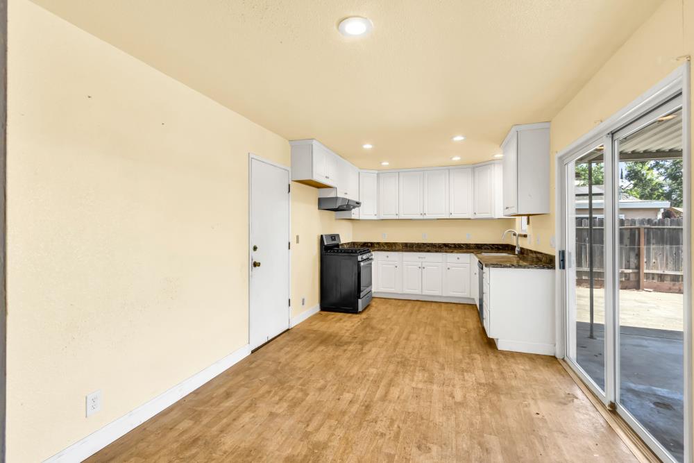 Detail Gallery Image 11 of 41 For 5548 Beauregard Way, Orangevale,  CA 95662 - 3 Beds | 2 Baths