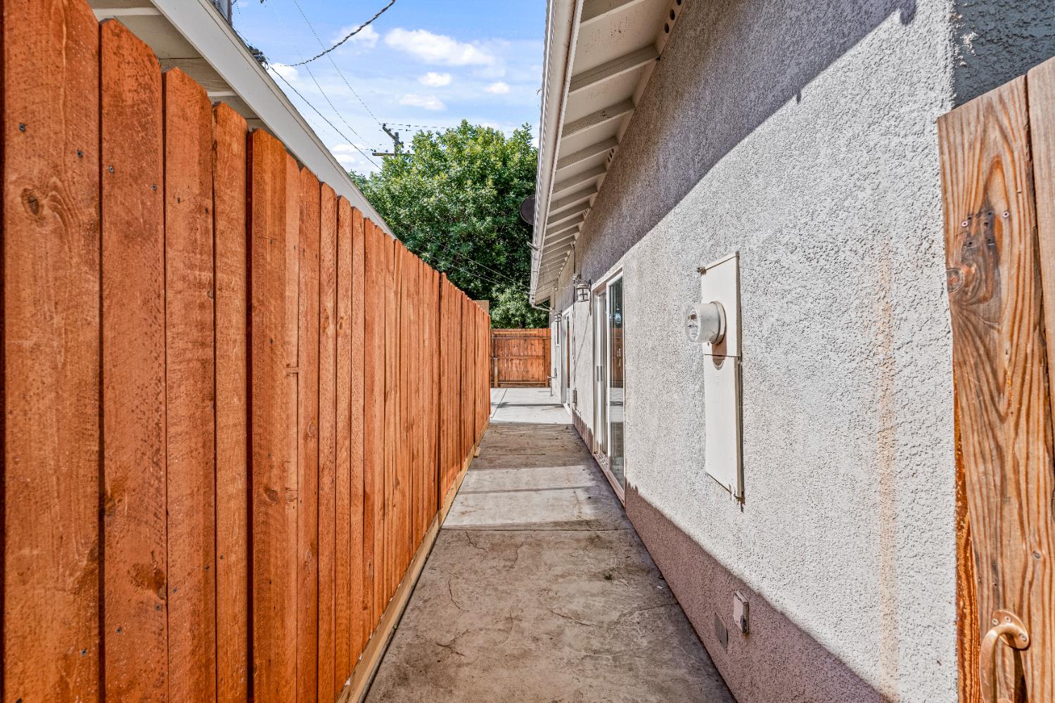 Detail Gallery Image 34 of 42 For 1319 Ronald Ave, Modesto,  CA 95350 - 3 Beds | 2 Baths