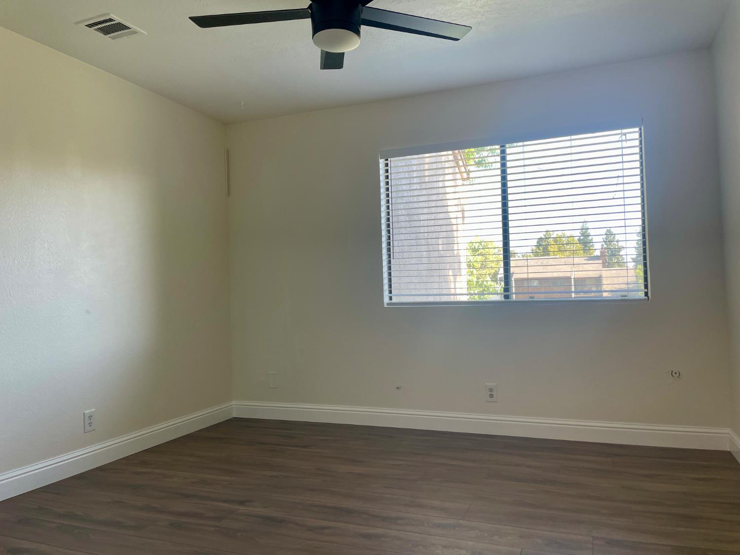 Detail Gallery Image 16 of 31 For 2900 Andre Ln #243,  Turlock,  CA 95382 - 2 Beds | 2 Baths