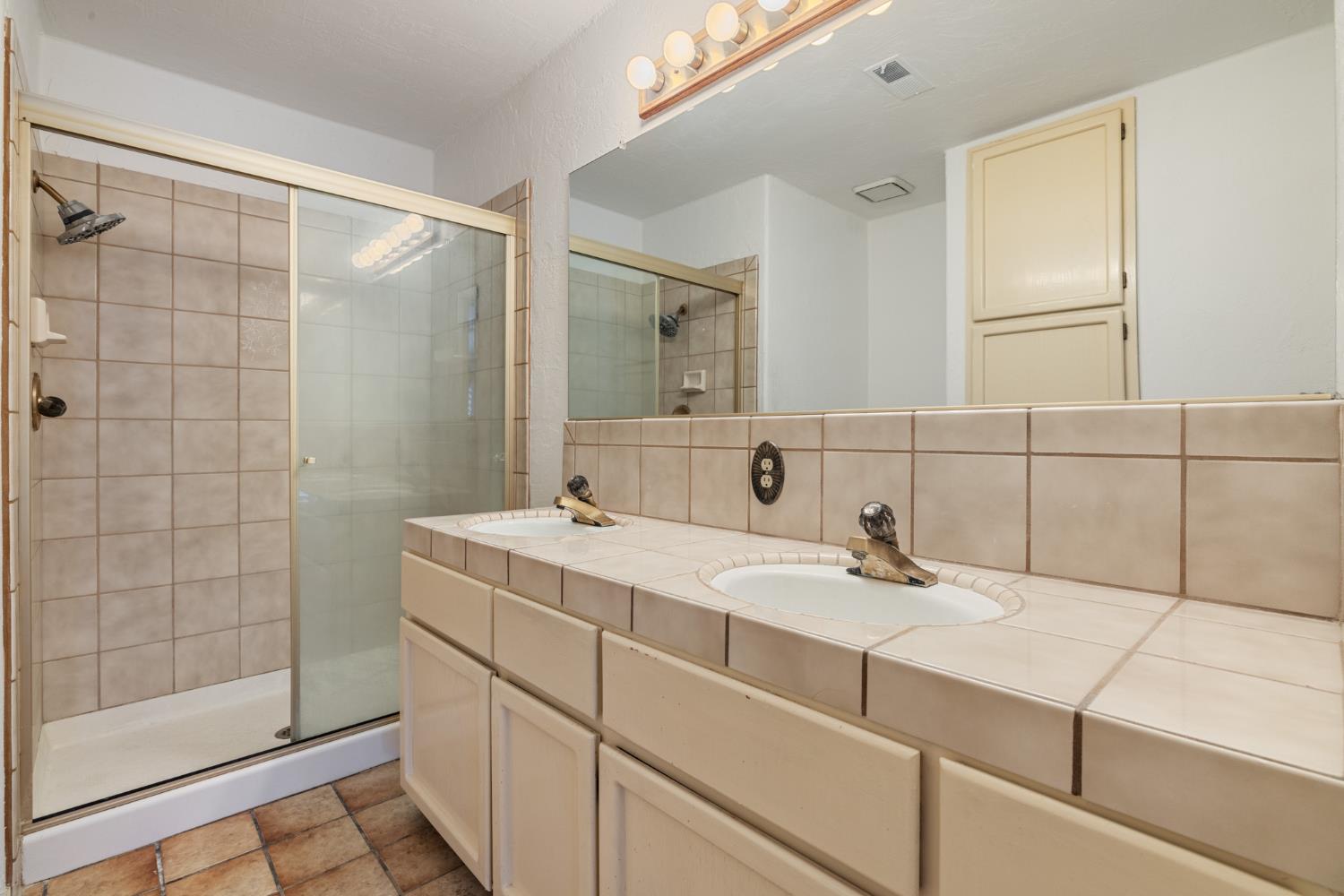 Detail Gallery Image 34 of 39 For 1347 Paseo Redondo Dr, Merced,  CA 95348 - 2 Beds | 2/1 Baths
