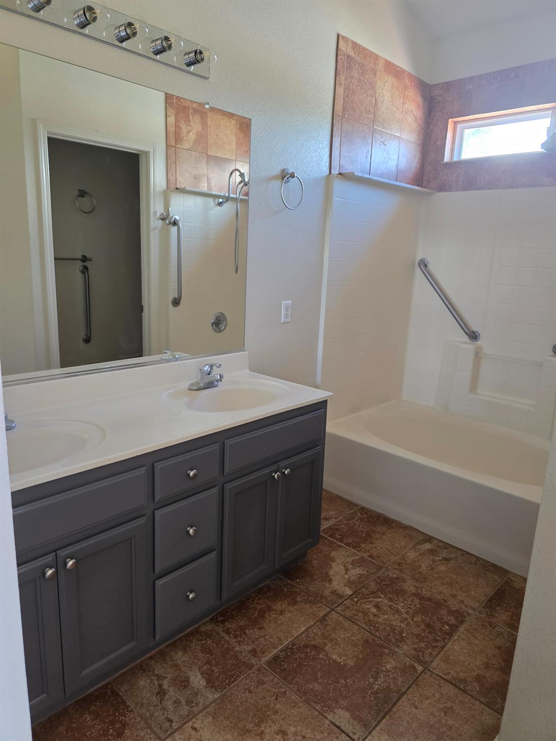 Detail Gallery Image 12 of 18 For 5509 Pountsmonth Dr, Salida,  CA 95368 - 4 Beds | 2 Baths