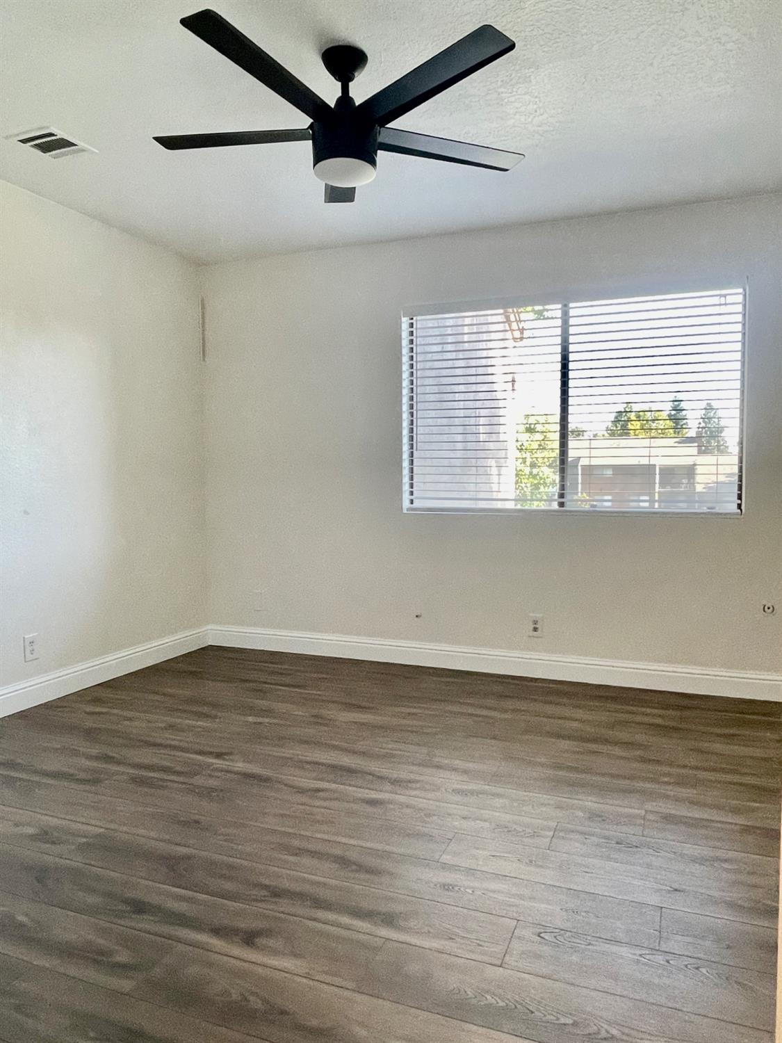 Detail Gallery Image 18 of 31 For 2900 Andre Ln #243,  Turlock,  CA 95382 - 2 Beds | 2 Baths
