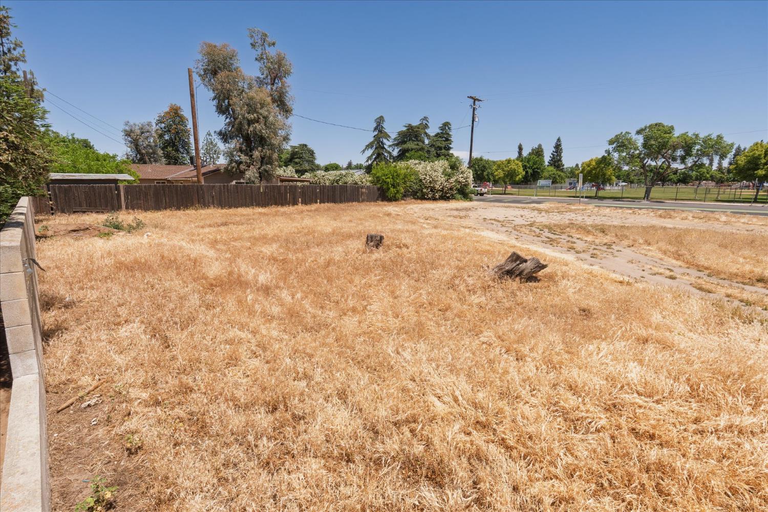 N Maple Avenue, Fresno, California image 4