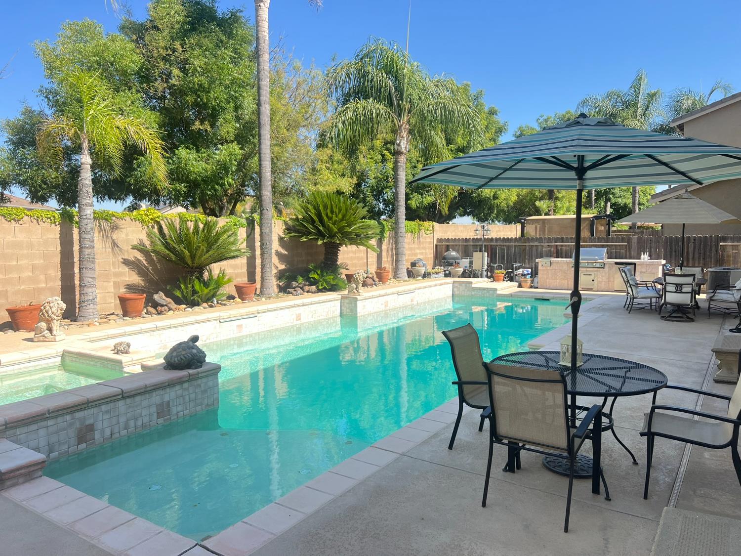 Detail Gallery Image 8 of 45 For 4216 Blake, Modesto,  CA 95356 - 4 Beds | 3 Baths