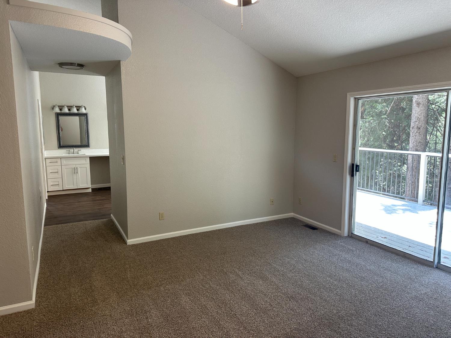 Detail Gallery Image 24 of 69 For 5801 Lupin Ln, Pollock Pines,  CA 95726 - 3 Beds | 3 Baths