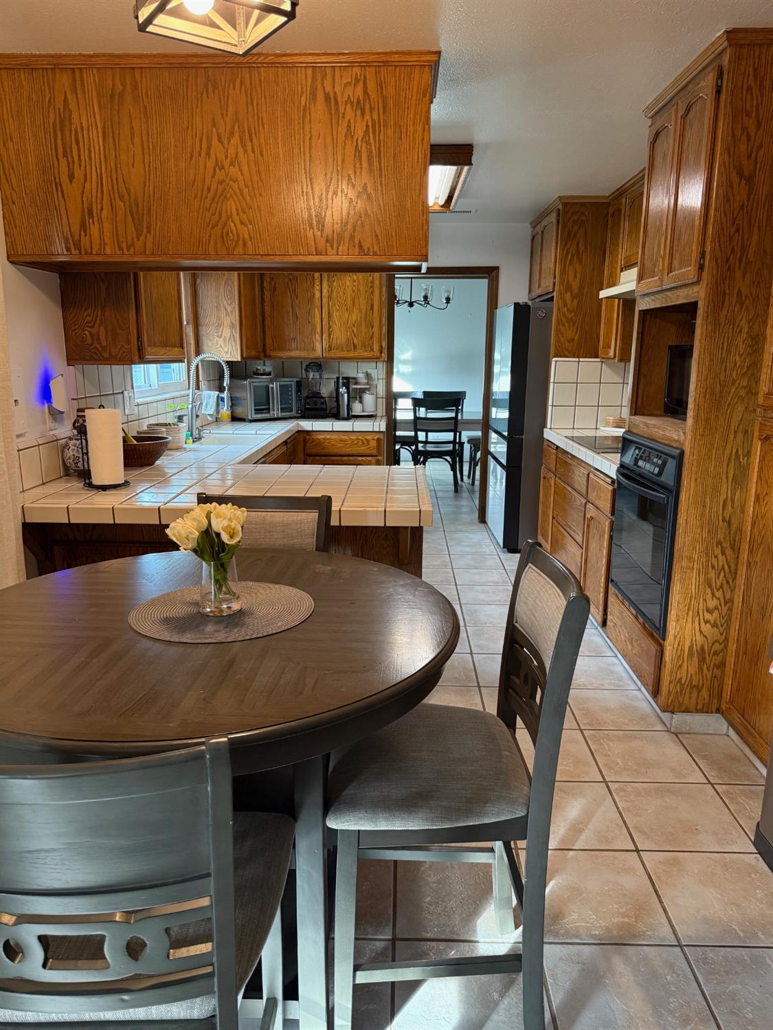 Detail Gallery Image 10 of 43 For 9853 Sleepy Hollow Ct, Stockton,  CA 95209 - 4 Beds | 2/1 Baths
