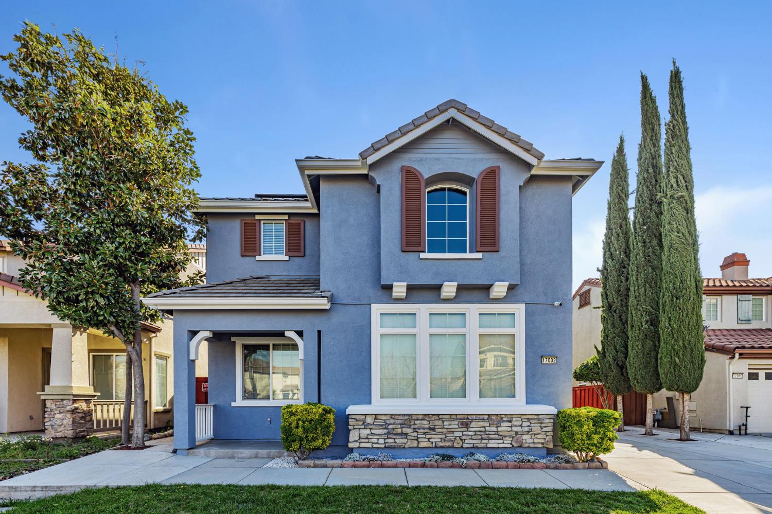 Detail Gallery Image 1 of 42 For 17002 Pecan Hollow Way, Lathrop,  CA 95330 - 4 Beds | 2/1 Baths