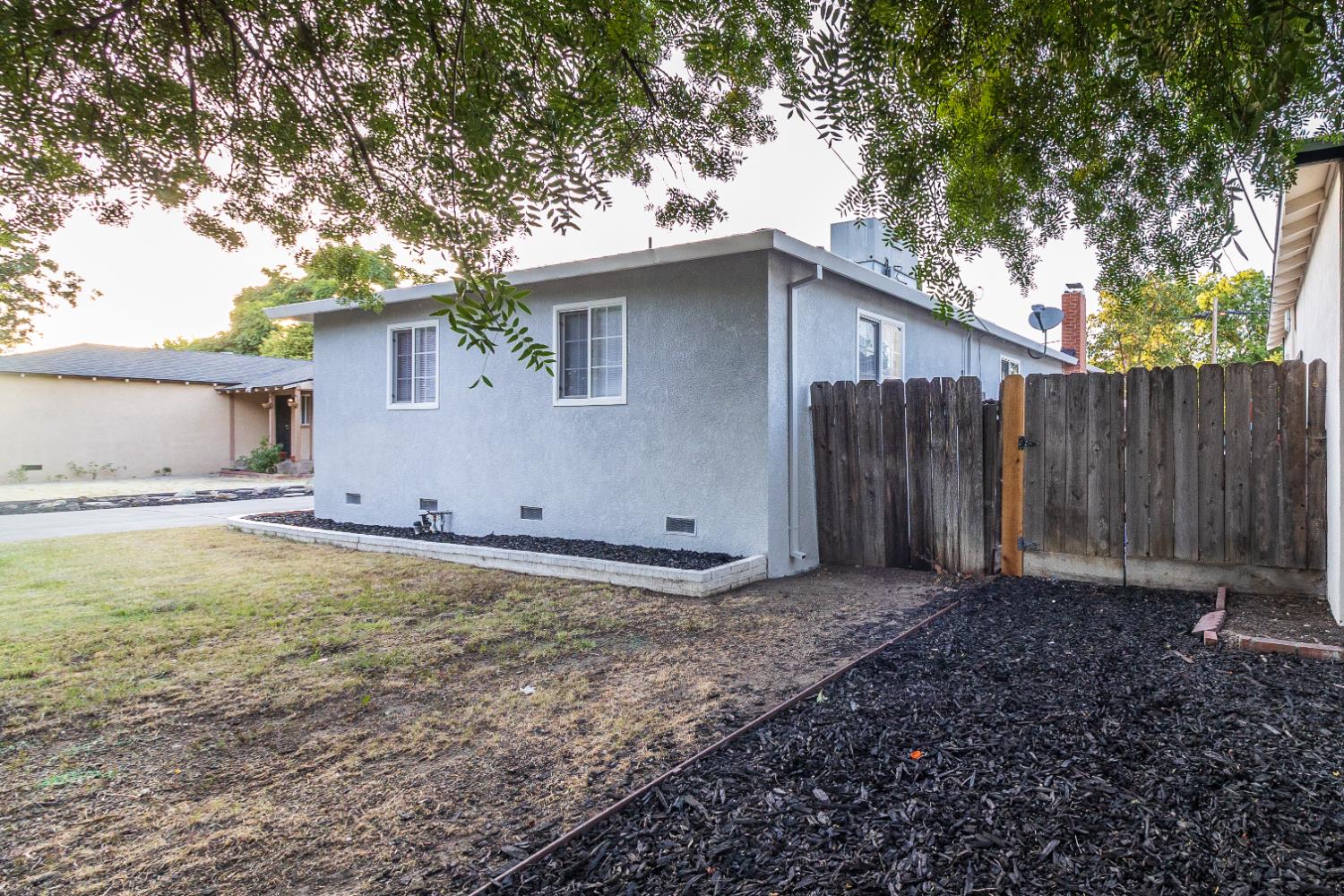 Detail Gallery Image 26 of 26 For 1905 Evergreen Ave, Modesto,  CA 95350 - 3 Beds | 2 Baths
