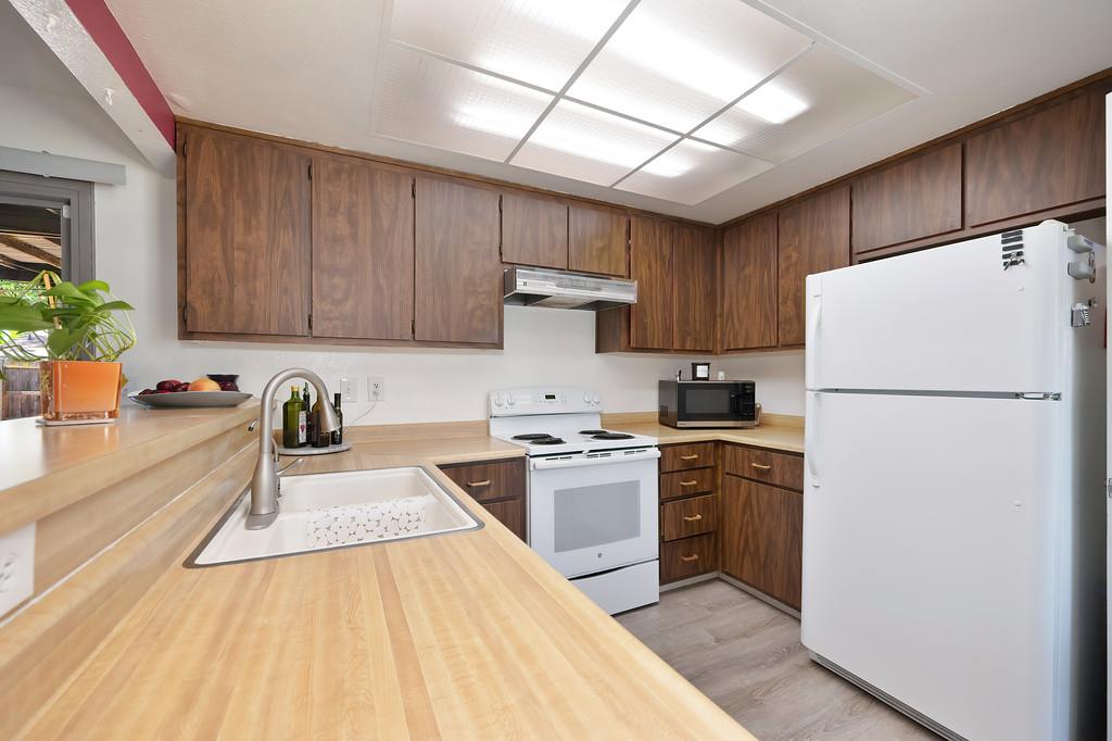 Detail Gallery Image 15 of 29 For 4200 Rose Valley Way, Sacramento,  CA 95826 - 3 Beds | 2 Baths