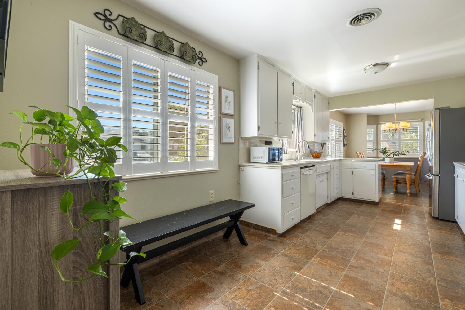 Detail Gallery Image 16 of 43 For 1321 Cypress Ave, Modesto,  CA 95350 - 3 Beds | 2/1 Baths