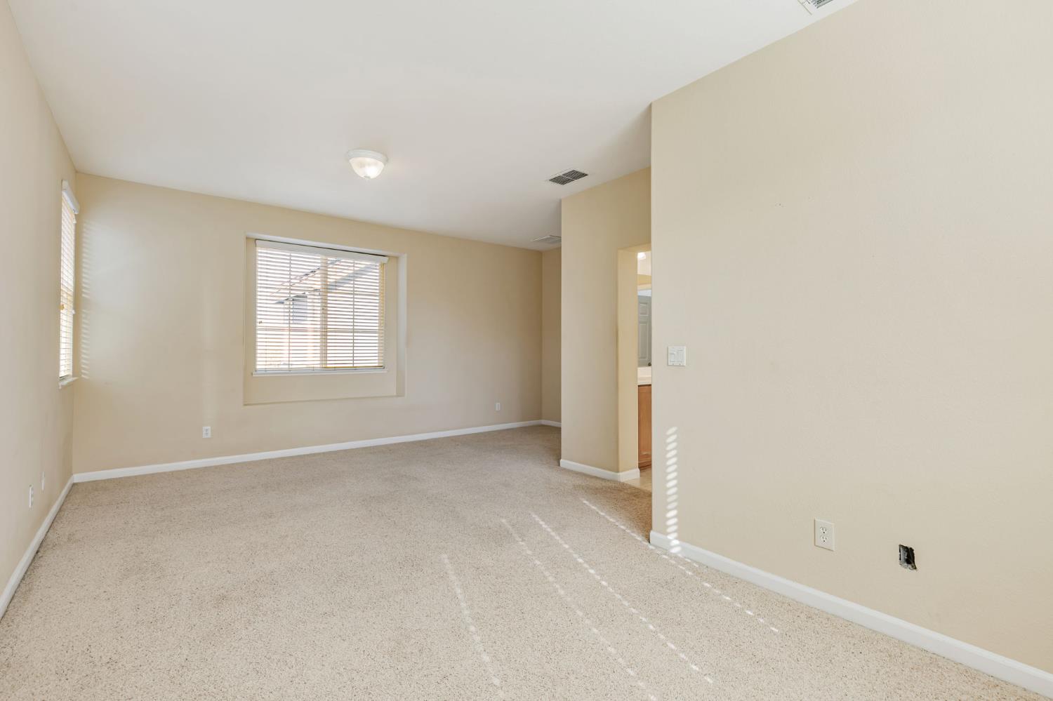 Detail Gallery Image 21 of 42 For 17002 Pecan Hollow Way, Lathrop,  CA 95330 - 4 Beds | 2/1 Baths