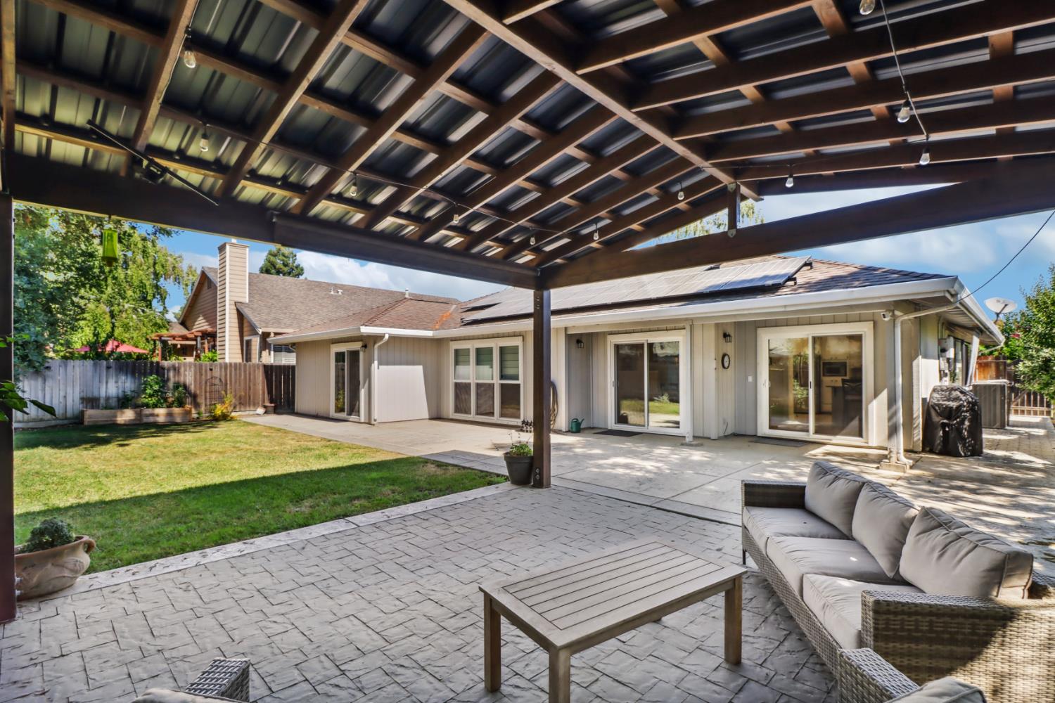Detail Gallery Image 27 of 32 For 112 Orchard Ln, Winters,  CA 95694 - 4 Beds | 2 Baths