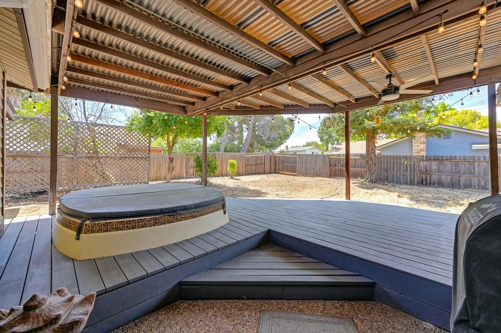 Detail Gallery Image 21 of 29 For 4200 Rose Valley Way, Sacramento,  CA 95826 - 3 Beds | 2 Baths