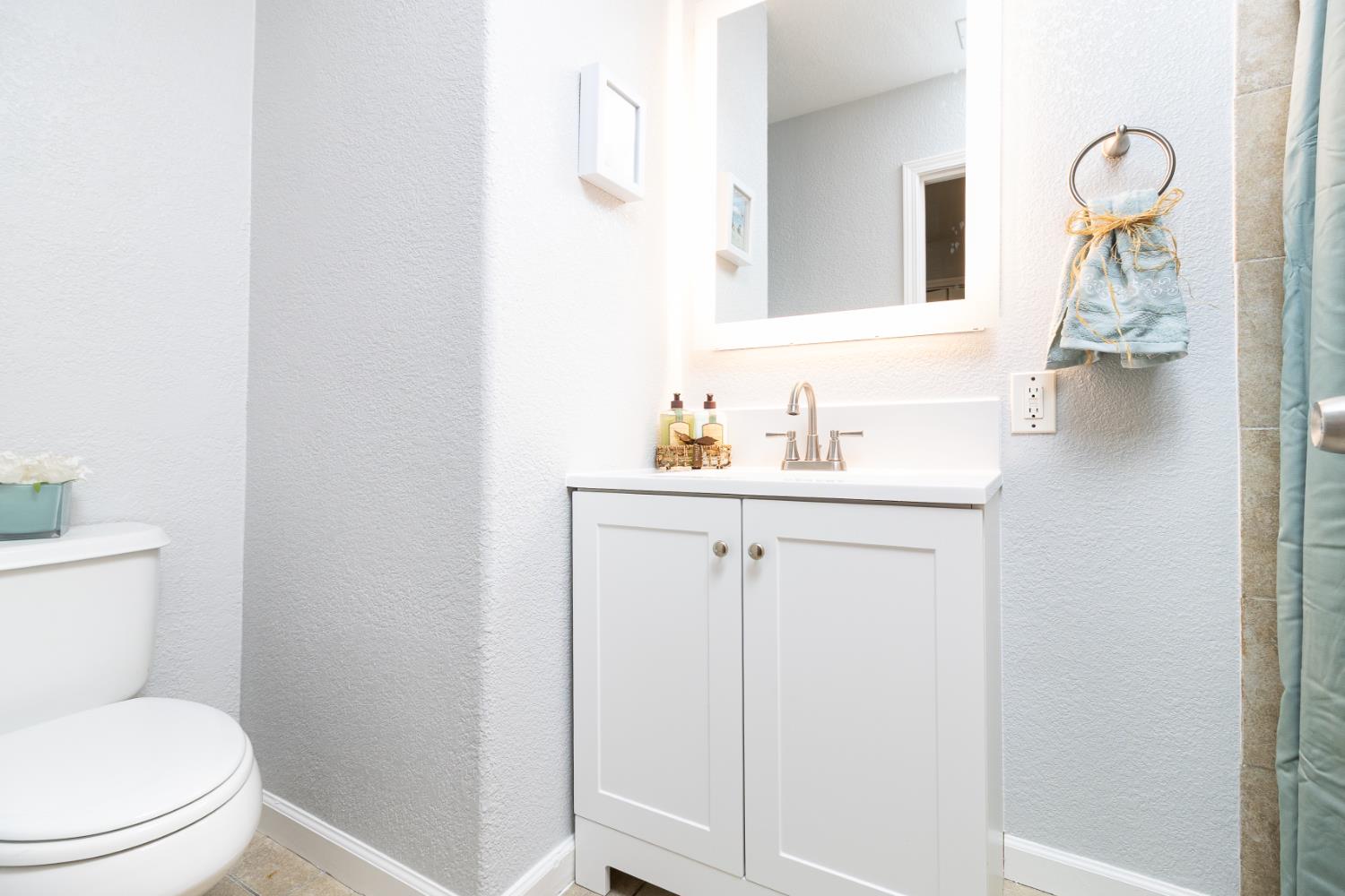 Detail Gallery Image 10 of 26 For 1905 Evergreen Ave, Modesto,  CA 95350 - 3 Beds | 2 Baths