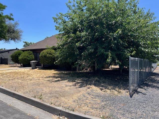 Detail Gallery Image 9 of 14 For 3106 High St, Riverbank,  CA 95367 - 3 Beds | 2 Baths