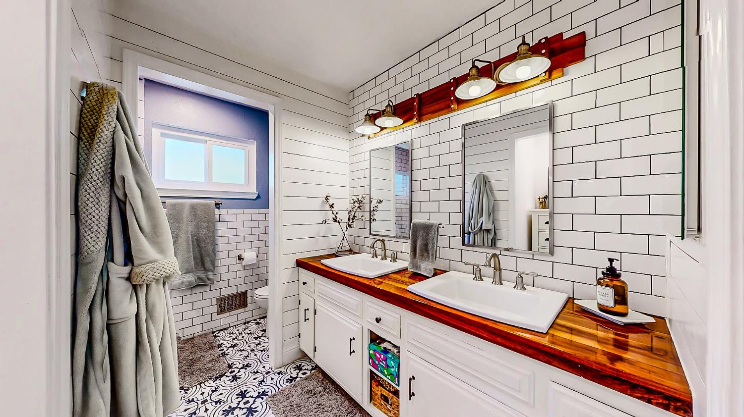 Detail Gallery Image 17 of 45 For 1781 Smith Dr, Turlock,  CA 95382 - 3 Beds | 2/1 Baths