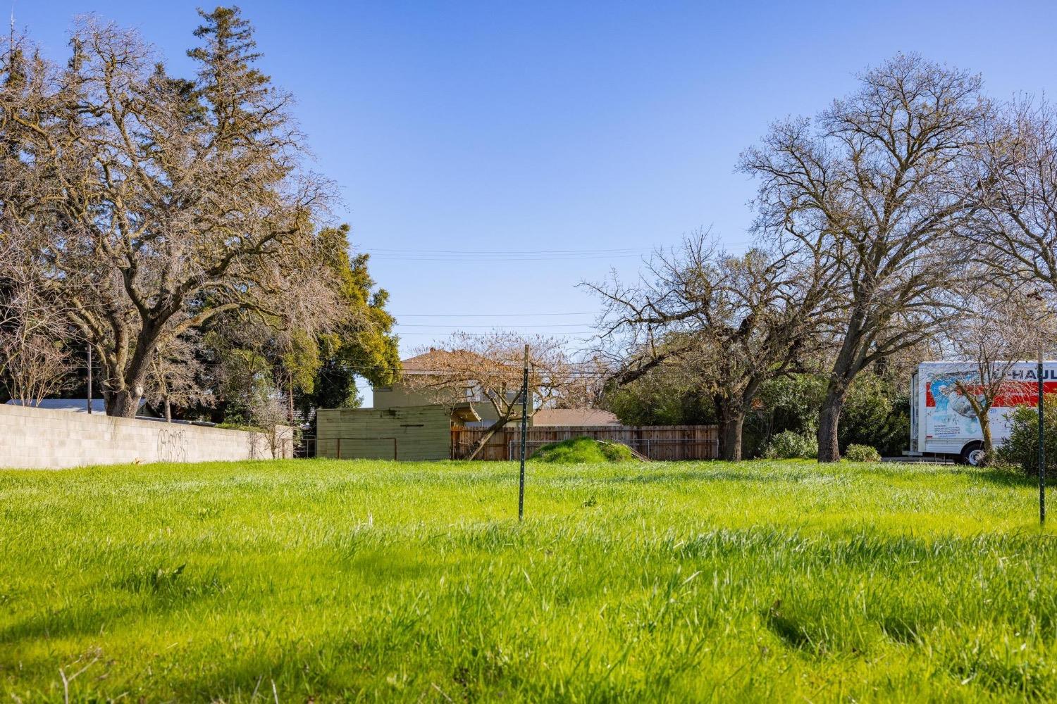 Detail Gallery Image 11 of 20 For 8869 Williamson Dr, Elk Grove,  CA 95624 - – Beds | – Baths