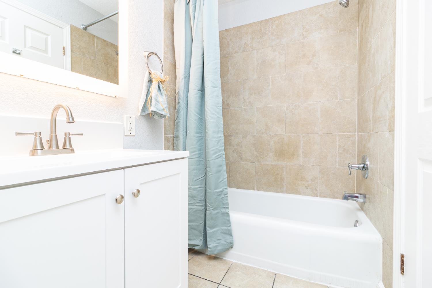 Detail Gallery Image 11 of 26 For 1905 Evergreen Ave, Modesto,  CA 95350 - 3 Beds | 2 Baths