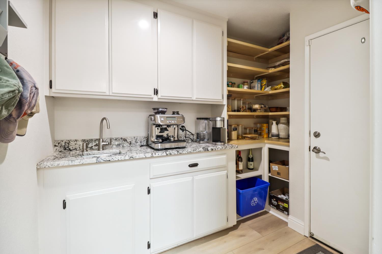 Detail Gallery Image 16 of 32 For 112 Orchard Ln, Winters,  CA 95694 - 4 Beds | 2 Baths